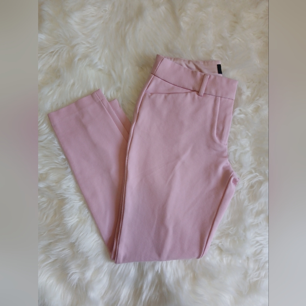 Express Pink Capris - Picture 4 of 5